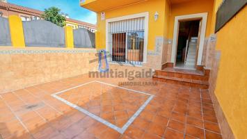 ESTUPENDO ADOSADO EN LA ZONA DE LOS CEDROS photo 0