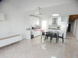 FANTÁSTICO PISO TIPO DÚPLEX EN LA PLAYA DE BAHÍA photo 0