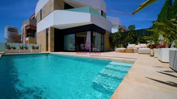 Villas de lujo de nueva construcción en Orihuela Costa, a menos de 4 km de la playa photo 0