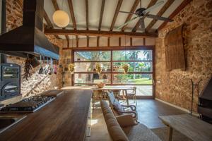 Exclusiva propiedad del siglo XIX con licencia vacacional (ETV) en Algaida photo 0