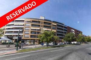 Piso en venta en Pamplona de 157 m2 photo 0