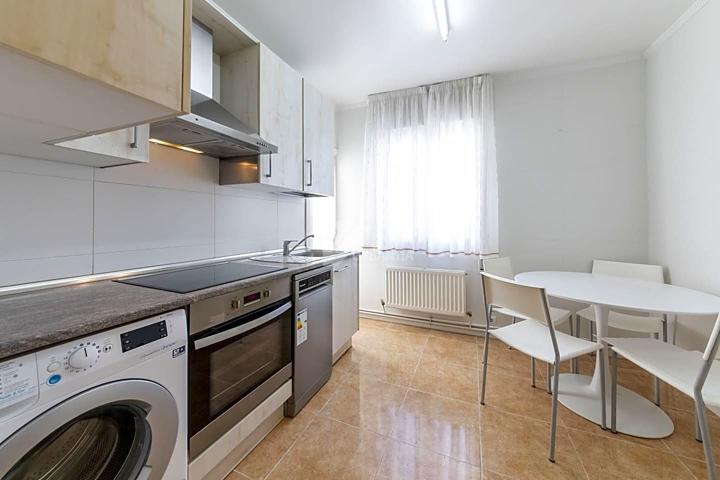 Piso en alquiler en Burlada de 70 m2 photo 0