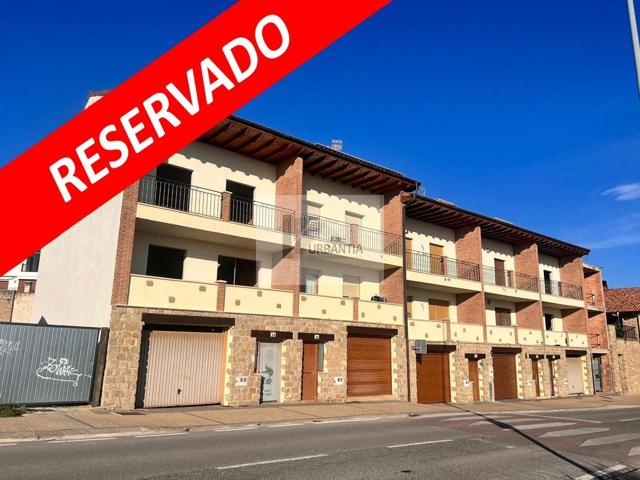 Adosado en venta en Larraga de 308 m2 photo 0