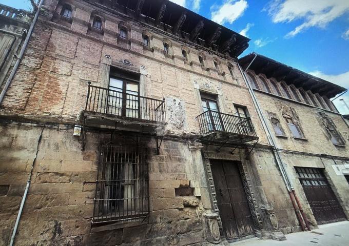 Palacio de Sanguesa de los Iñiguez Abarca, con proyecto turístico concedido para hotel de 24 habitaciones. photo 0