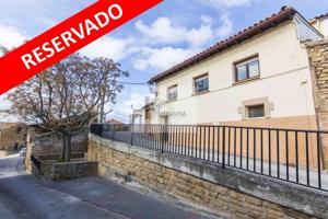 MAGNÍFICA CASA EN LARRAGA – UN HOGAR CON ENCANTO EN PLENA NATURALEZA photo 0