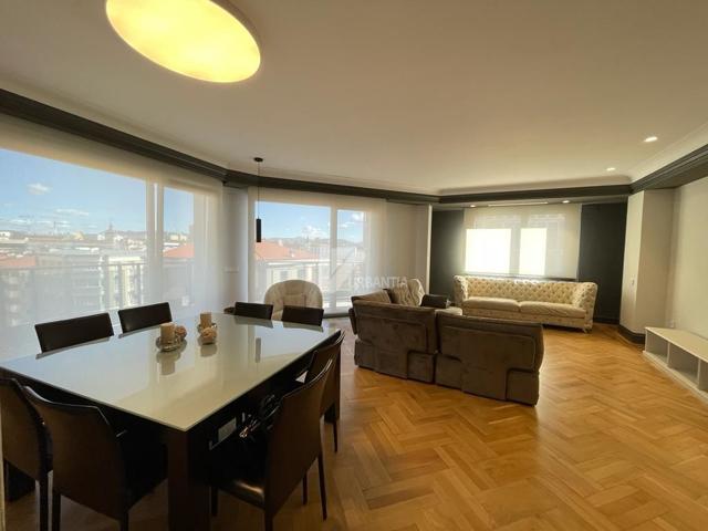 Piso en alquiler en Pamplona de 222 m2 photo 0