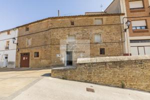 Exclusiva casa de piedra en Larraga, con vistas espectaculares y gran potencial de reforma. photo 0