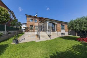 ESPECTACULAR CHALET INDEPENDIENTE DE LUJO EN PATERNAIN – CENDEA DE CIZUR (NAVARRA) photo 0