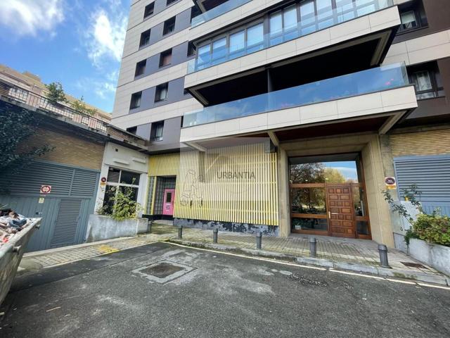 Local en venta junto a la Vuelta del Castillo – Pamplona photo 0