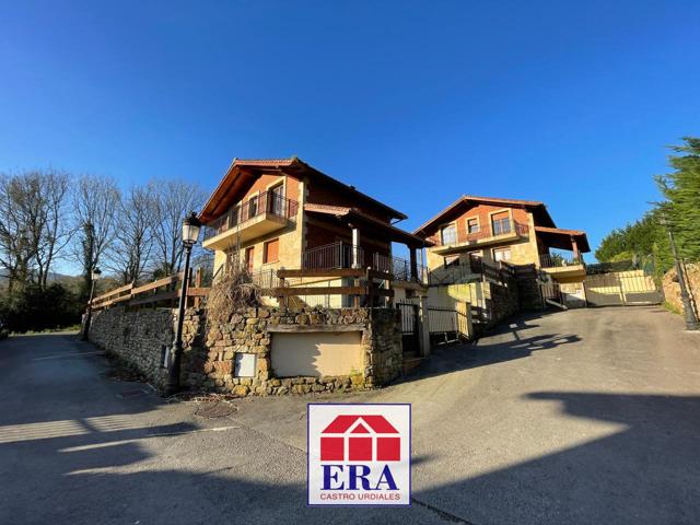 Casa - Chalet en venta en Rasines de 228 m2 photo 0