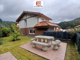 Casa - Chalet en venta en Castro-Urdiales de 222 m2 photo 0