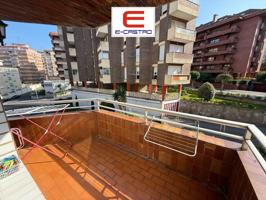 Piso en venta en Castro-Urdiales de 69 m2 photo 0