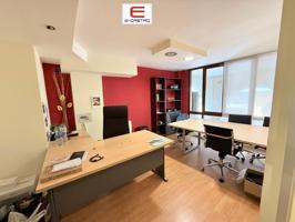 Oficina en venta en Castro-Urdiales de 50 m2 photo 0