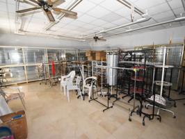 Local En venta en Fuengirola photo 0