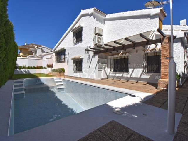 Villa En venta en Fuengirola photo 0
