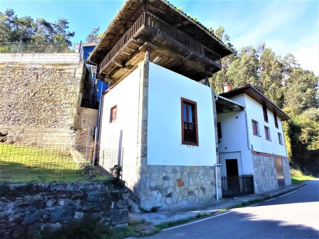 Casa Rural en Venta en Pravia, Asturias photo 0