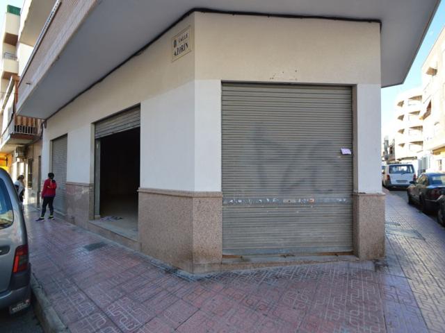 Local en Venta en Torrevieja, Alicante photo 0