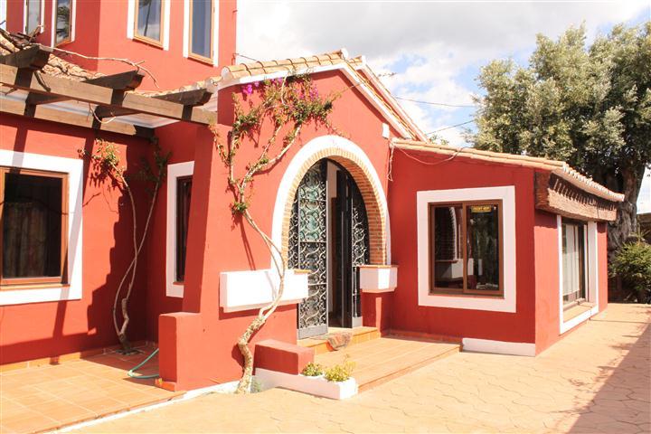 Casa en Venta en Estepona, Málaga photo 0