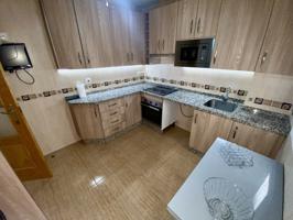 Piso en Venta en Santa Marta, Badajoz photo 0