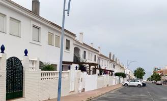 Adosado en Alquiler en Caño Guerrero Matalascañas, Huelva photo 0