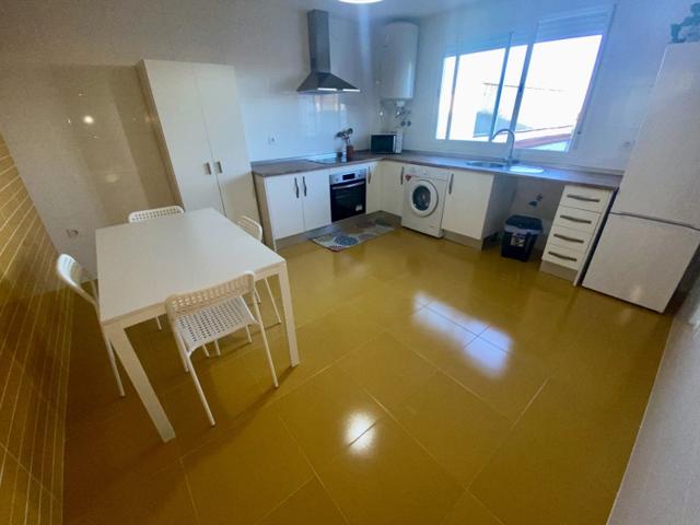 Piso en Alquiler en Santa Marta, Badajoz photo 0