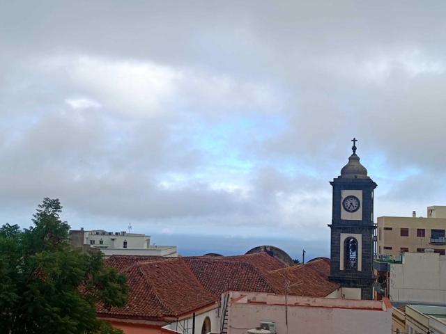 Edificio en Venta en , Santa Cruz de Tenerife photo 0