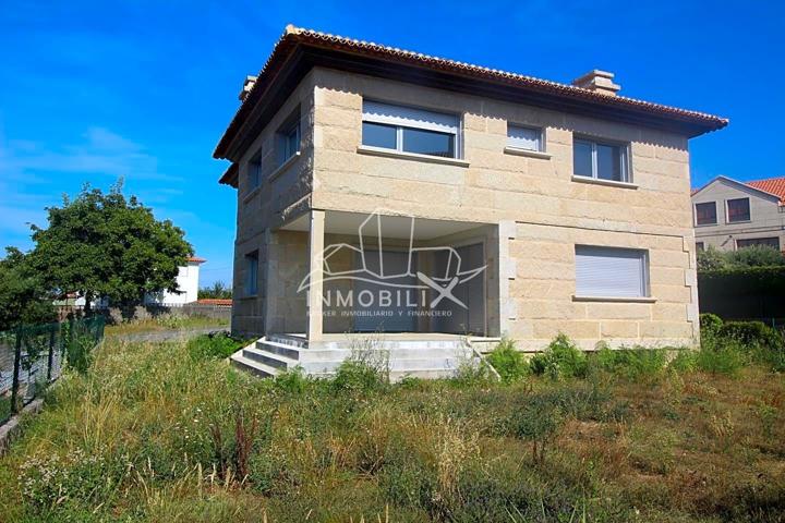 Casa - Chalet en venta en Vigo de 488 m2 photo 0