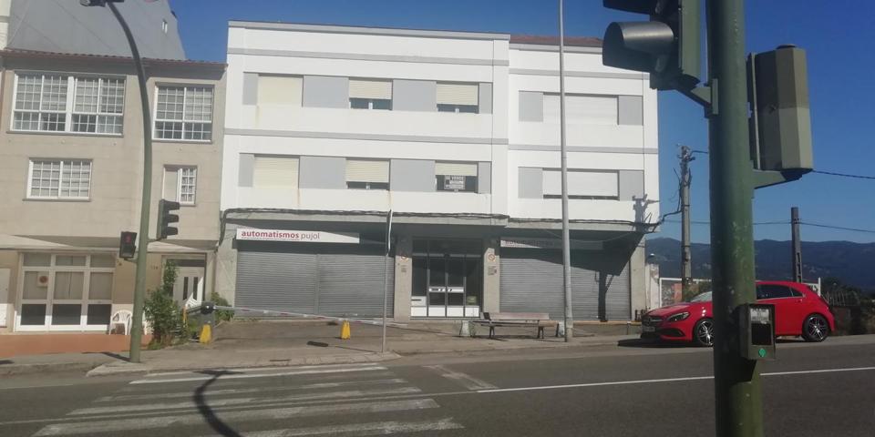 Edificio en chapela photo 0