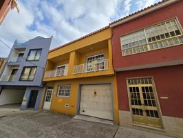 Edificio en venta en A Guarda de 519 m2 photo 0