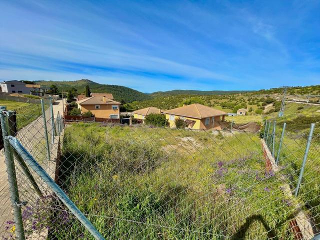 Terreno Urbanizable En venta en Calle Umbría Peralejo, 2, Santa María De La Alameda photo 0