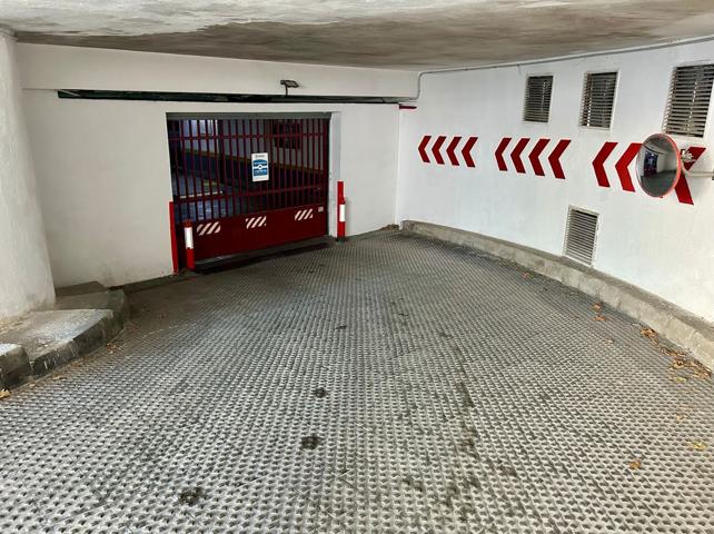 Parking Subterráneo En venta en Calle De Juliana, Jardín De Los Reyes - Parque Real, El Escorial photo 0
