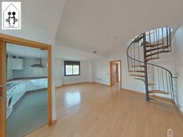 Dúplex En venta en Avenida España, Dos Hermanas photo 0