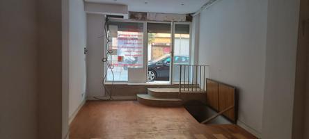 Local en venta en Madrid de 125 m2 photo 0