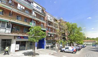 Local en venta en Madrid de 164 m2 photo 0