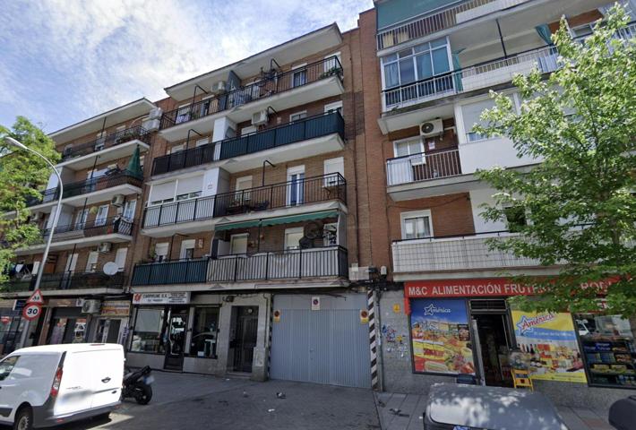 Piso en venta en Madrid de 78 m2 photo 0