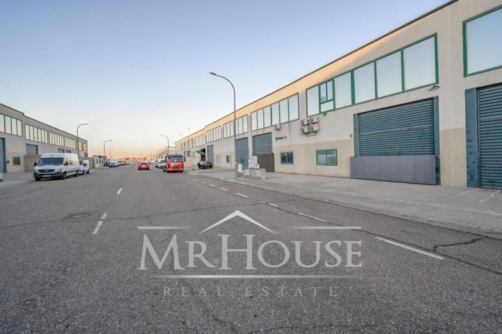 Nave Industrial en venta en Yuncos de 477 m2 photo 0