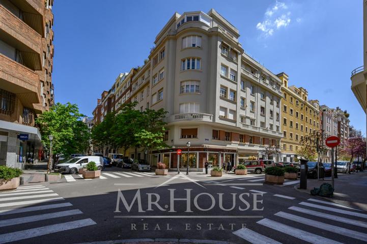 Piso en venta en Madrid de 199 m2 photo 0