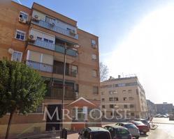 Piso en venta en Parla de 75 m2 photo 0