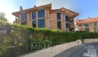 Dúplex en venta en San Lorenzo de El Escorial de 219 m2 photo 0