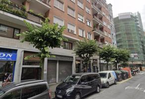 Local en venta en Bilbao de 450 m2 photo 0