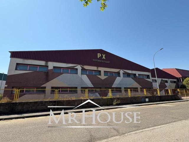¡MR HOUSE REAL ESTATE ALQUILA NAVE INDUSTRIAL EN GRIÑÓN! photo 0