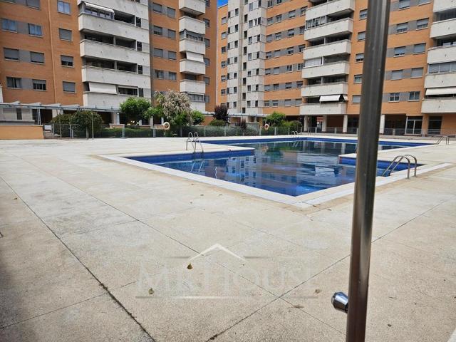 Dúplex en venta en Alcorcón de 182 m2 photo 0
