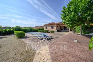 Casa - Chalet en venta en El Viso de San Juan de 210 m2 photo 0