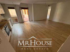 ¡Mr. House ALQUILA piso A ESTRENAR con TERRAZA! photo 0