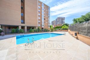 Apartamento en venta en Madrid de 65 m2 photo 0