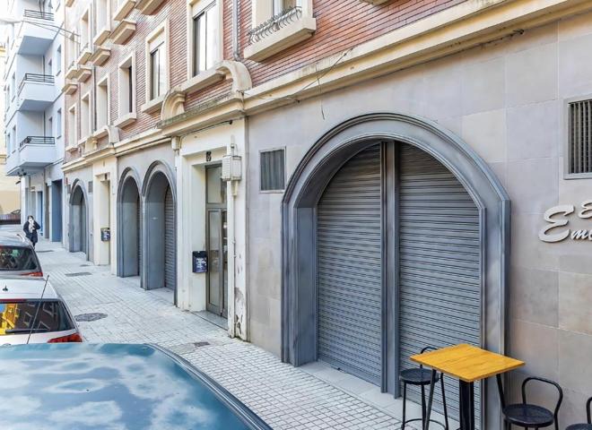 Local en venta en Pamplona de 637 m2 photo 0