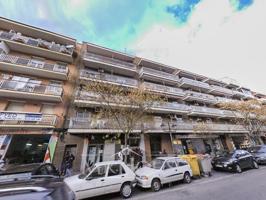 Local en venta en Madrid de 165 m2 photo 0