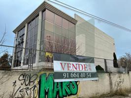 Edificio en venta en Griñón de 1200 m2 photo 0