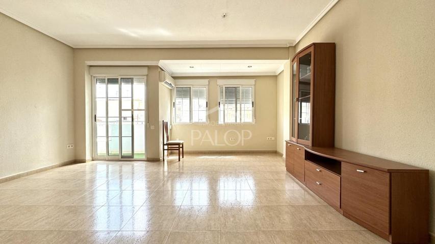 Piso en venta en Alzira, Valencia, de 115 m² photo 0