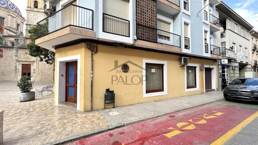 Local comercial en venta en Carcaixent, Valencia photo 0